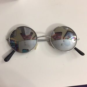 silver mirror sunglasses